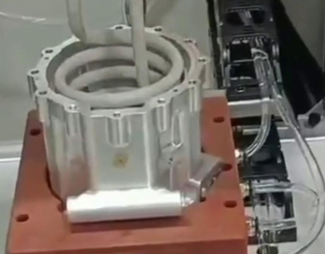 中頻感應加熱設備在電機熱裝工藝中的應用:精準控溫實現(xiàn)無應力裝配(圖3) 中頻感應加熱設備在電機熱裝工藝中的應用:精準控溫實現(xiàn)無應力裝配(圖3)