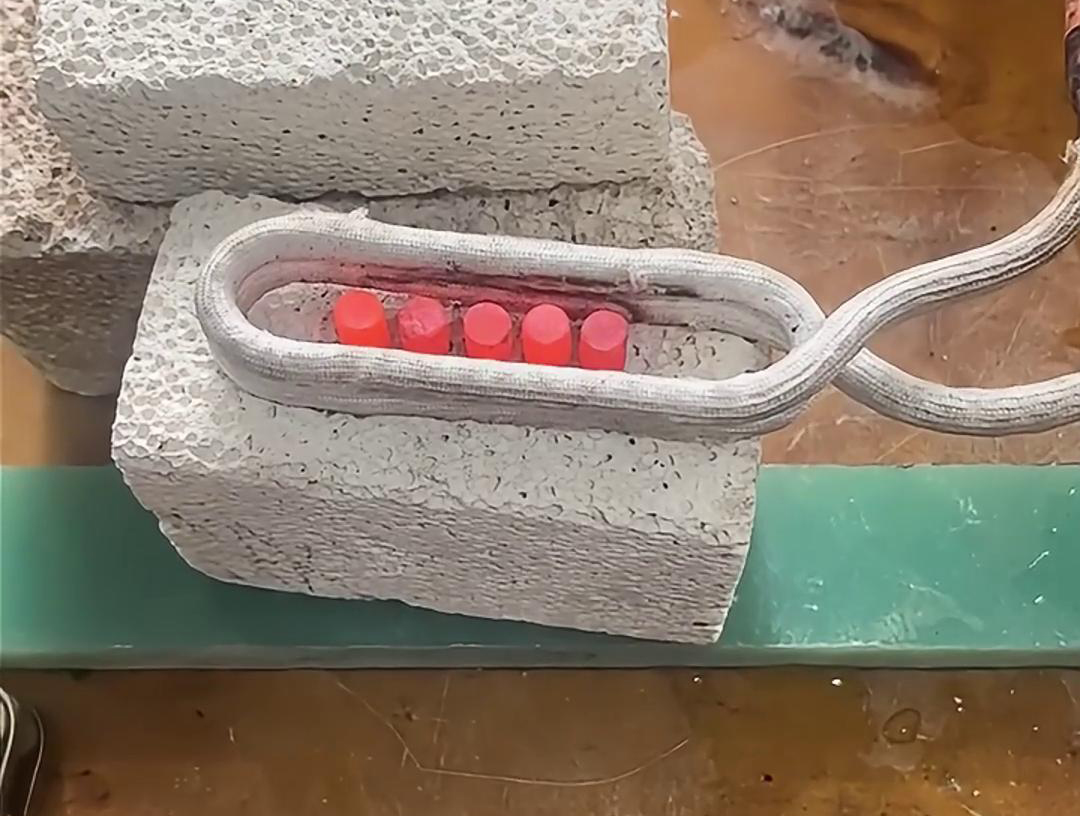 高頻加熱機(jī)，專為合金顆粒加熱試驗打造