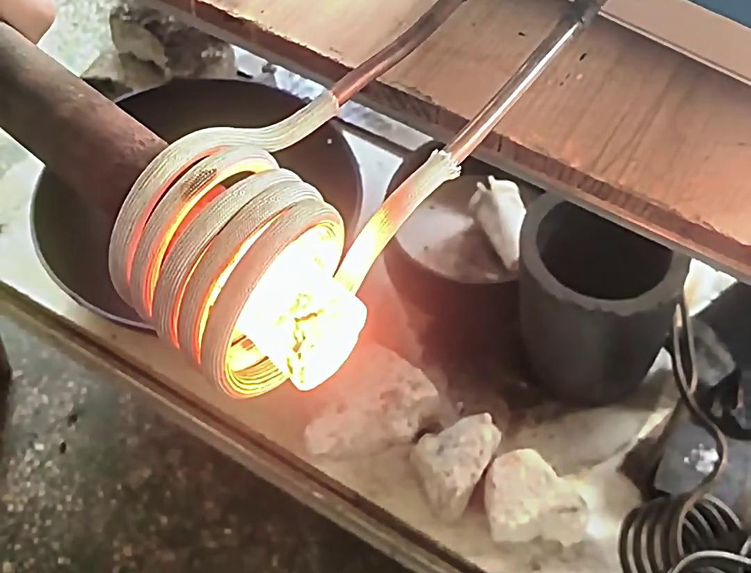 高頻機棒料加熱用于金屬加工、如熱鍛、熱處理退火、正火、淬火等