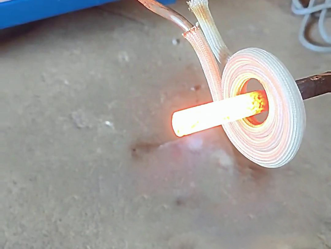 海拓 220V 高頻加熱機(jī)，解決金屬熱加工環(huán)節(jié)面臨諸多困擾